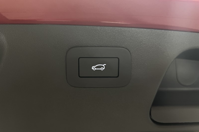 2024 (24) JAGUAR E-PACE 1.5 P300e R-Dynamic HSE Black 5dr Auto 5638590