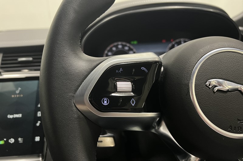 2024 (24) JAGUAR E-PACE 1.5 P300e R-Dynamic HSE Black 5dr Auto 5638571