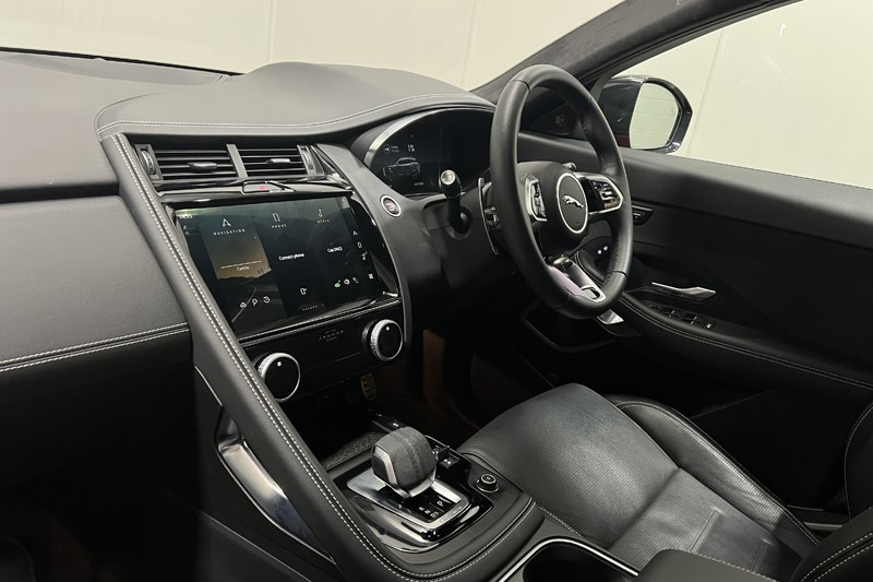 2024 (24) JAGUAR E-PACE 1.5 P300e R-Dynamic HSE Black 5dr Auto 5638585