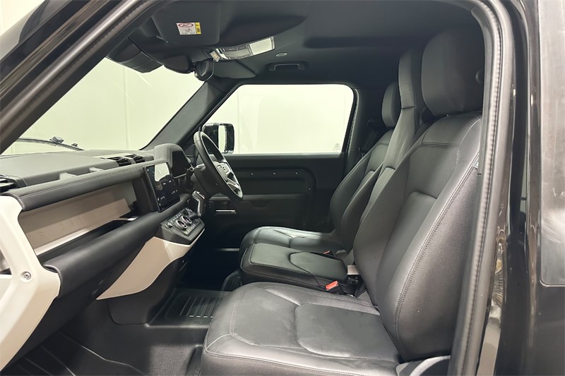 2024 (74) LAND ROVER COMMERCIAL DEFENDER 3.0 D250 Hard Top S Auto [3 Seat] 5669249