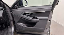 2020 (70) LAND ROVER RANGE ROVER EVOQUE 2.0 D180 R-Dynamic SE 5dr Auto 5754510