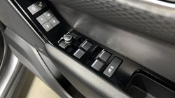2020 (69) LAND ROVER RANGE ROVER VELAR 3.0 D300 R-Dynamic S 5dr Auto 5632683