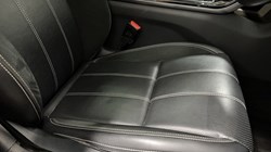 2020 (69) LAND ROVER RANGE ROVER VELAR 3.0 D300 R-Dynamic S 5dr Auto 5632687