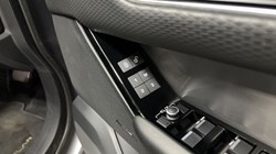 2020 (69) LAND ROVER RANGE ROVER VELAR 3.0 D300 R-Dynamic S 5dr Auto 5632684