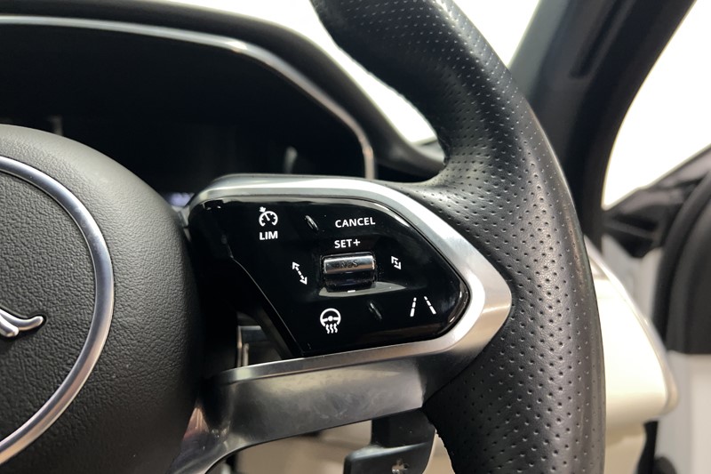 2023 (72) JAGUAR F-PACE 2.0 P250 R-Dynamic S 5dr Auto AWD 5672791