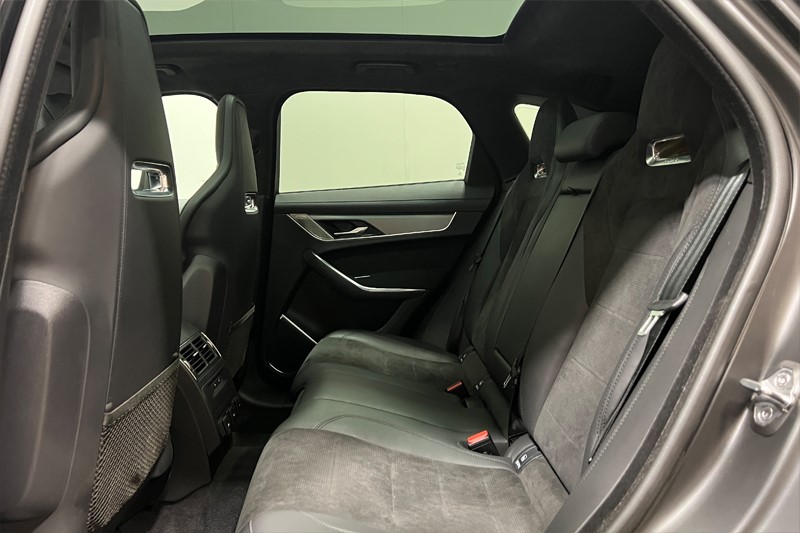 2022 (72) JAGUAR F-PACE 5.0 V8 550 SVR 5dr Auto AWD 5648150