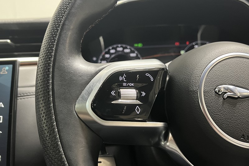 2022 (72) JAGUAR F-PACE 5.0 V8 550 SVR 5dr Auto AWD 5648167