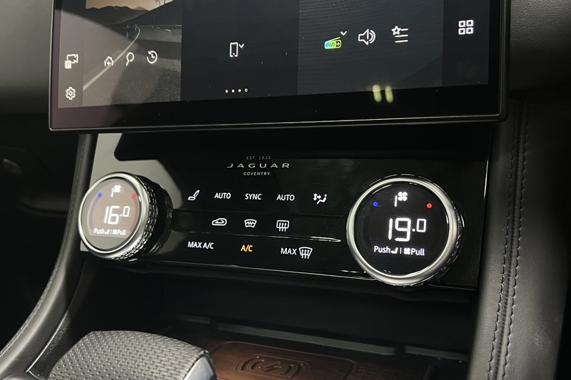2022 (72) JAGUAR F-PACE 5.0 V8 550 SVR 5dr Auto AWD 5648173