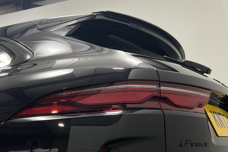 2022 (72) JAGUAR F-PACE 5.0 V8 550 SVR 5dr Auto AWD 5648190