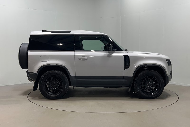 2026 (26) LAND ROVER COMMERCIAL DEFENDER 3.0 D250 Hard Top S Auto 5635641