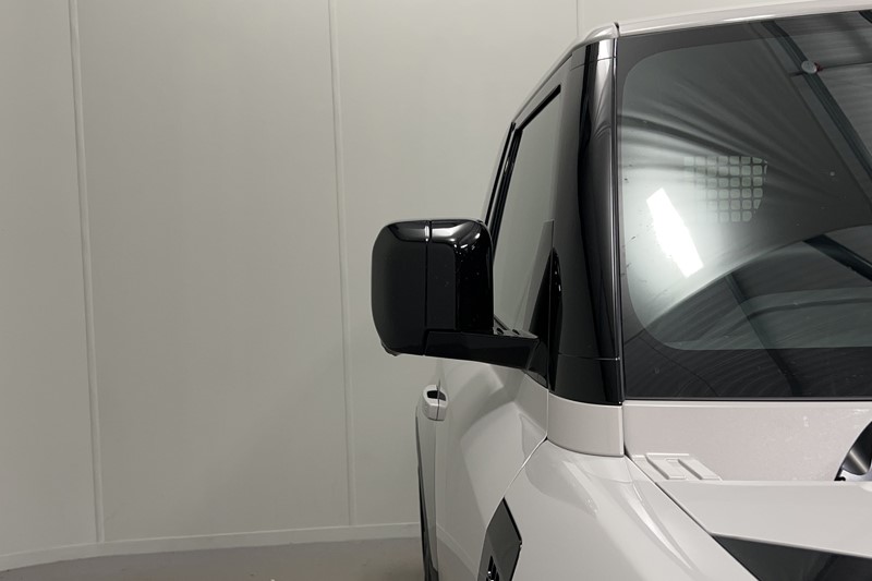 2026 (26) LAND ROVER COMMERCIAL DEFENDER 3.0 D250 Hard Top S Auto 5635684