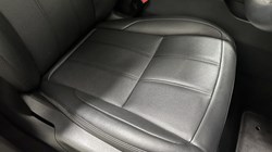 2022 (22) LAND ROVER RANGE ROVER EVOQUE 2.0 D200 R-Dynamic SE 5dr Auto 5669679