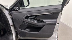 2022 (22) LAND ROVER RANGE ROVER EVOQUE 2.0 D200 R-Dynamic SE 5dr Auto 5669674