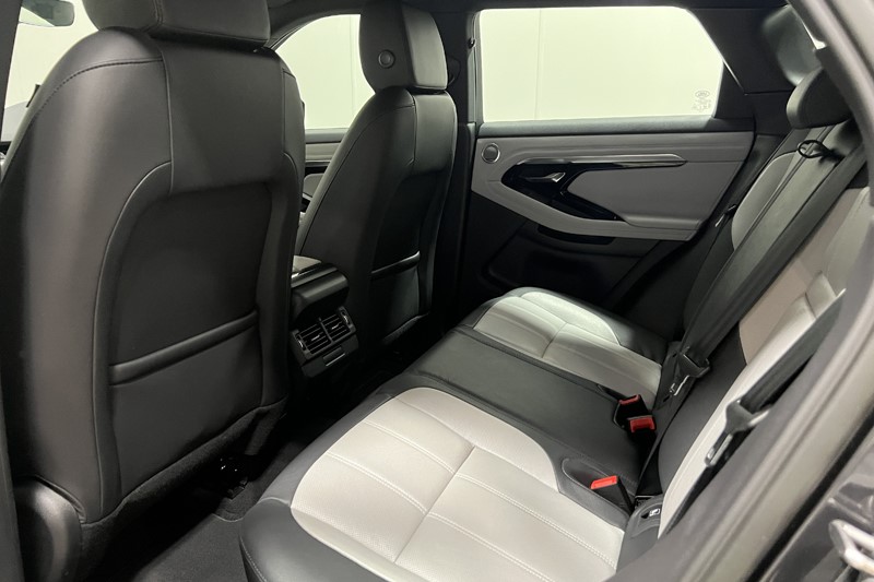 2023 (23) LAND ROVER RANGE ROVER EVOQUE 1.5 P300e R-Dynamic SE 5dr Auto 5648579