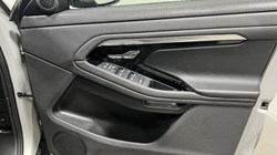 2021 (21) LAND ROVER RANGE ROVER EVOQUE 2.0 D165 S 5dr Auto 5659396