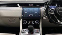 2022 (22) JAGUAR F-PACE 2.0 D200 R-Dynamic S 5dr Auto AWD 5673241