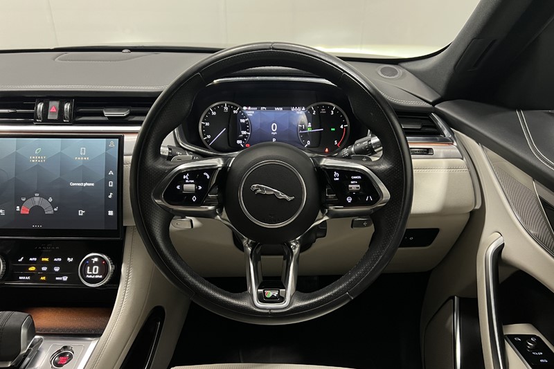 2022 (22) JAGUAR F-PACE 2.0 D200 R-Dynamic S 5dr Auto AWD 5673242