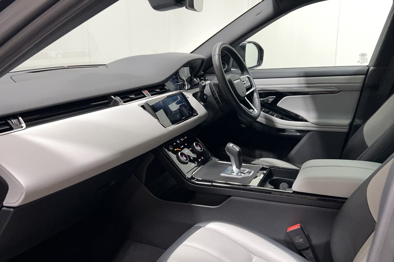 2023 (23) LAND ROVER RANGE ROVER EVOQUE 1.5 P300e Evoque Edition 5dr Auto 5662619