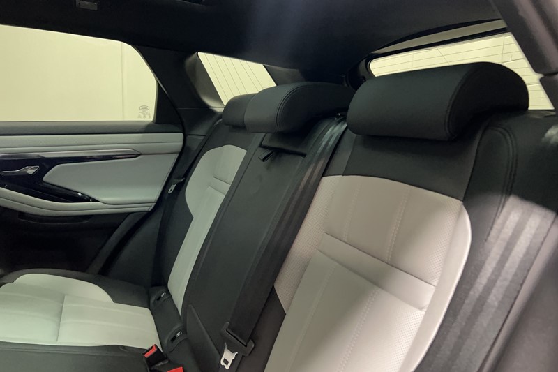 2023 (23) LAND ROVER RANGE ROVER EVOQUE 1.5 P300e Evoque Edition 5dr Auto 5662623