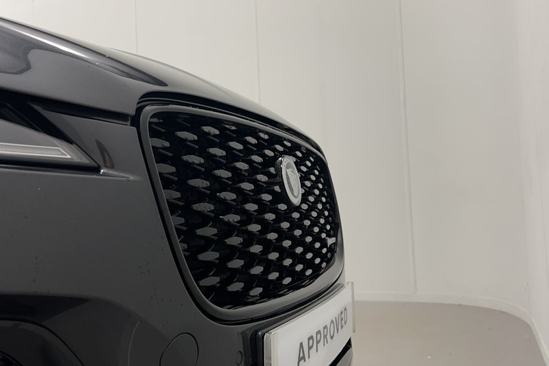 2023 (73) JAGUAR F-PACE 2.0 D200 R-Dynamic SE Black 5dr Auto AWD 5683757