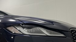 2023 (23) JAGUAR F-PACE 2.0 D200 R-Dynamic SE Black 5dr Auto AWD 5673385