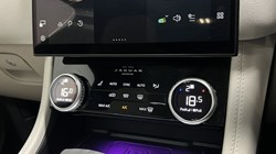 2023 (23) JAGUAR F-PACE 2.0 D200 R-Dynamic SE Black 5dr Auto AWD 5673363