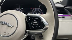 2023 (23) JAGUAR F-PACE 2.0 D200 R-Dynamic SE Black 5dr Auto AWD 5673360