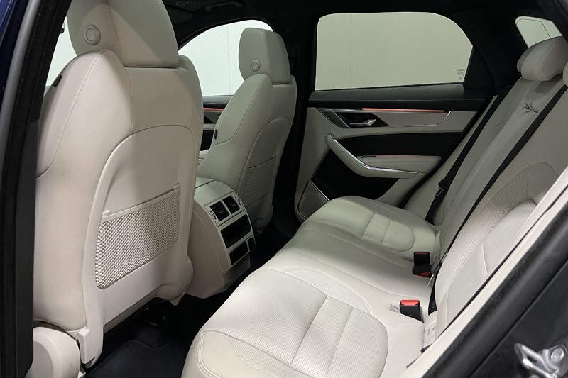 2023 (23) JAGUAR F-PACE 2.0 D200 R-Dynamic SE Black 5dr Auto AWD 5673375