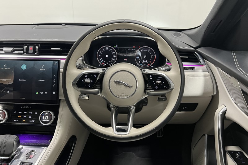 2023 (23) JAGUAR F-PACE 2.0 D200 R-Dynamic SE Black 5dr Auto AWD 5673349
