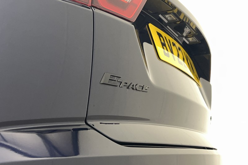 2022 (22) JAGUAR E-PACE 2.0 D200 R-Dynamic Black 5dr Auto 5666916