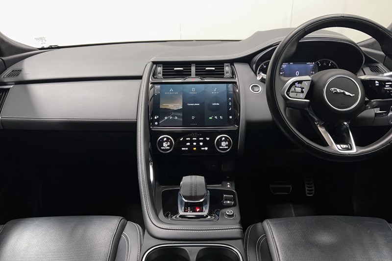2022 (22) JAGUAR E-PACE 2.0 D200 R-Dynamic Black 5dr Auto 5666881