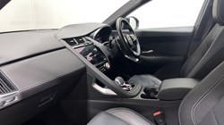 2022 (22) JAGUAR E-PACE 2.0 D200 R-Dynamic Black 5dr Auto 5666905