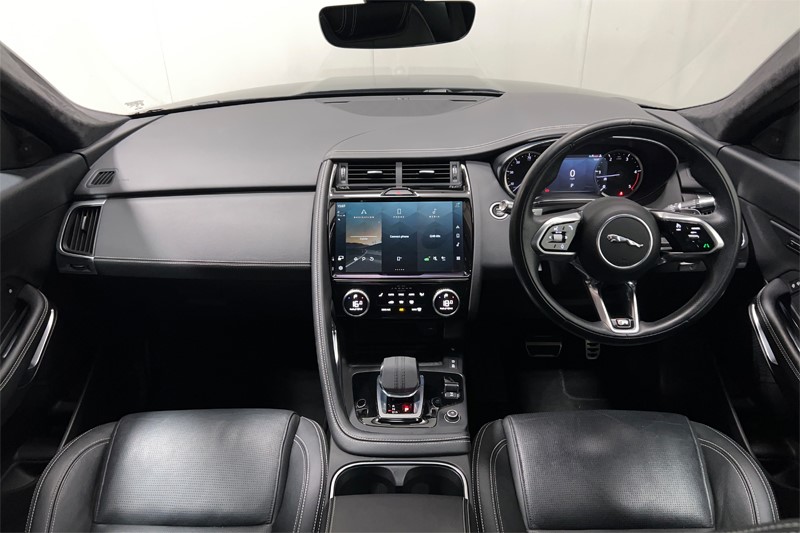 2022 (22) JAGUAR E-PACE 2.0 D200 R-Dynamic Black 5dr Auto 5666880