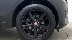 2023 (23) JAGUAR F-PACE 2.0 D200 R-Dynamic SE 5dr Auto AWD 5705702