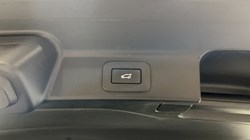 2023 (23) JAGUAR F-PACE 2.0 D200 R-Dynamic SE 5dr Auto AWD 5705738