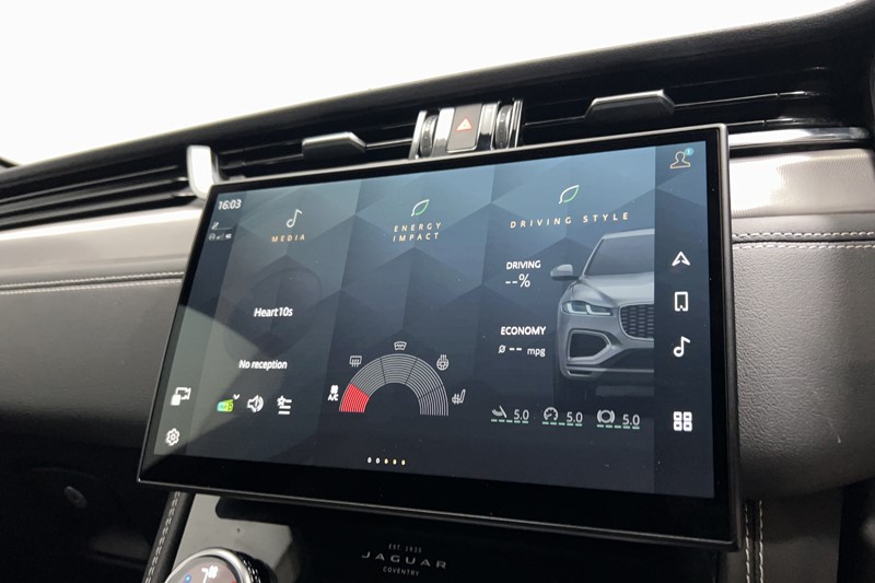 2023 (23) JAGUAR F-PACE 2.0 D200 R-Dynamic SE 5dr Auto AWD 5705721
