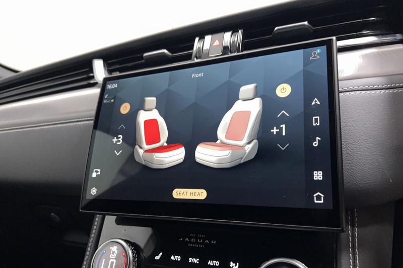 2023 (23) JAGUAR F-PACE 2.0 D200 R-Dynamic SE 5dr Auto AWD 5705726