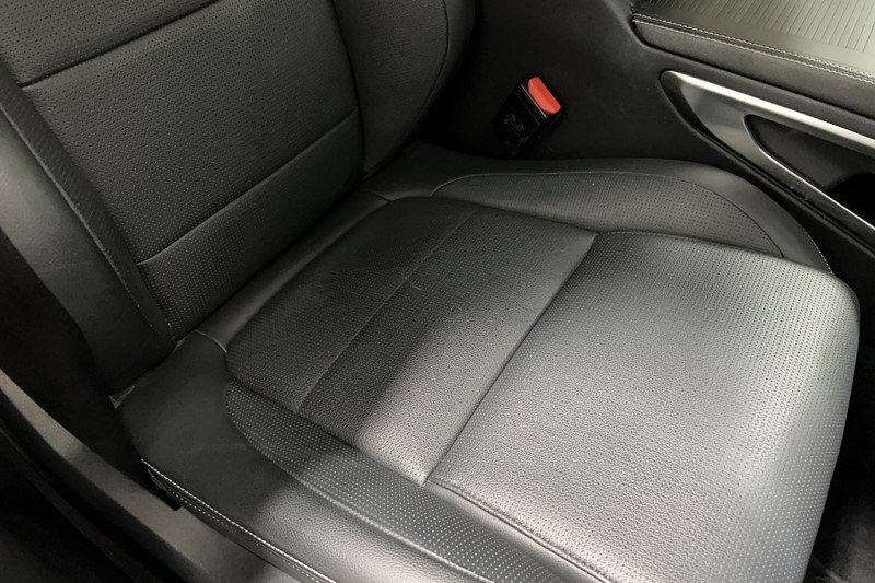 2023 (23) JAGUAR F-PACE 2.0 D200 R-Dynamic SE 5dr Auto AWD 5705712