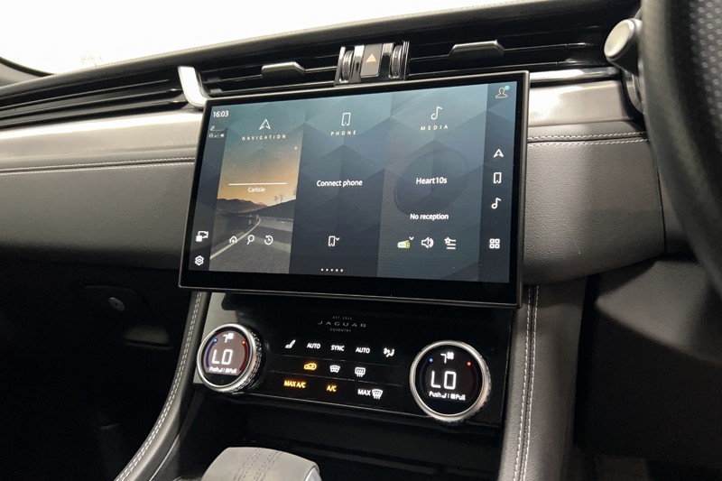 2023 (23) JAGUAR F-PACE 2.0 D200 R-Dynamic SE 5dr Auto AWD 5705719