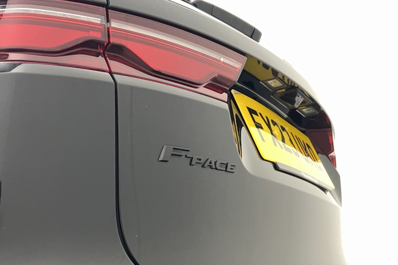 2023 (23) JAGUAR F-PACE 2.0 D200 R-Dynamic SE 5dr Auto AWD 5705740