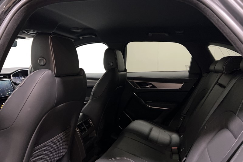 2023 (23) JAGUAR F-PACE 2.0 D200 R-Dynamic SE 5dr Auto AWD 5705731