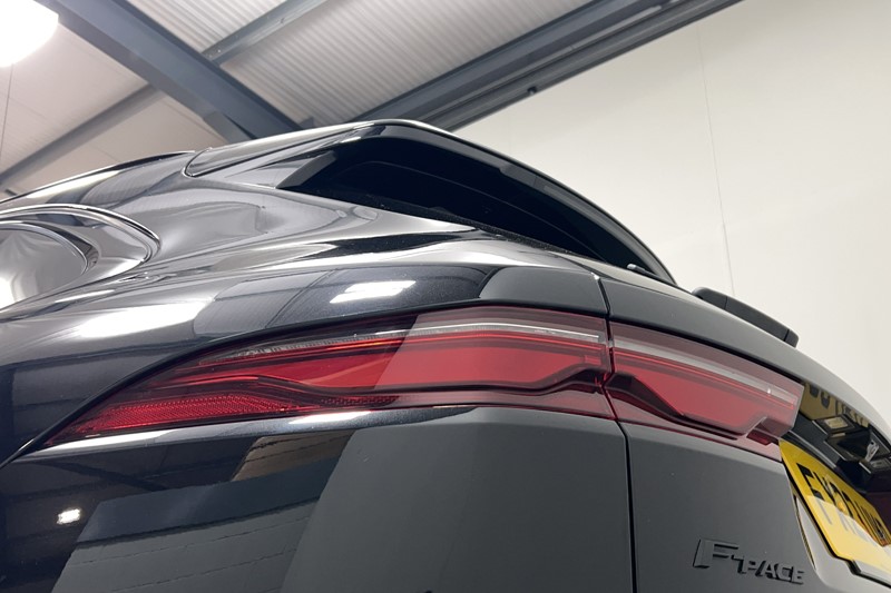 2023 (23) JAGUAR F-PACE 2.0 D200 R-Dynamic SE 5dr Auto AWD 5705739