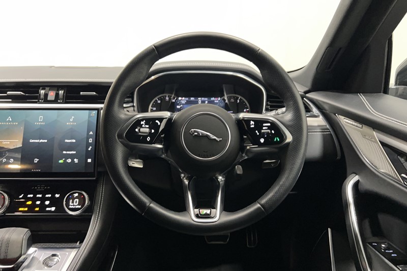 2023 (23) JAGUAR F-PACE 2.0 D200 R-Dynamic SE 5dr Auto AWD 5705705