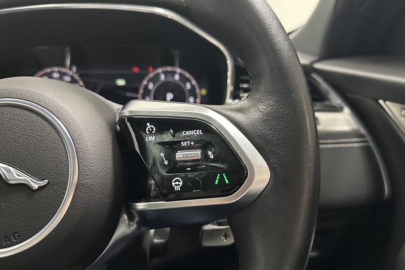 2023 (73) JAGUAR F-PACE 2.0 P250 R-Dynamic SE Black 5dr Auto AWD 5689270