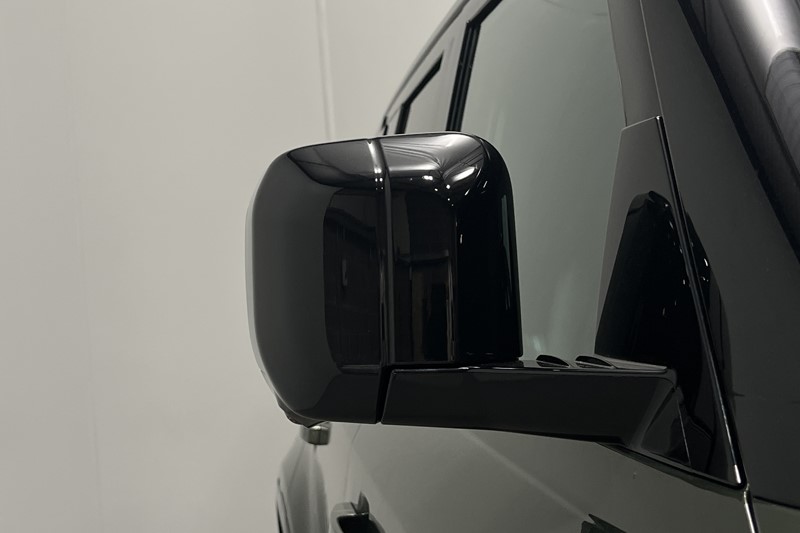 2026 (26) LAND ROVER COMMERCIAL DEFENDER 3.0 D250 Hard Top X-Dynamic SE Auto 5650406