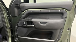 2026 (26) LAND ROVER COMMERCIAL DEFENDER 3.0 D250 Hard Top X-Dynamic SE Auto 5650369
