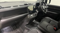 2026 (26) LAND ROVER COMMERCIAL DEFENDER 3.0 D250 Hard Top X-Dynamic SE Auto 5650396