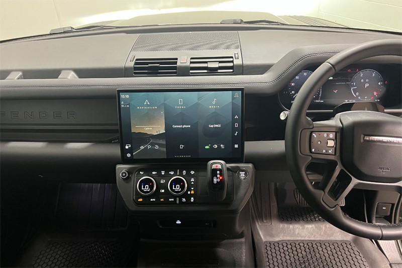2026 (26) LAND ROVER COMMERCIAL DEFENDER 3.0 D250 Hard Top X-Dynamic SE Auto 5650364