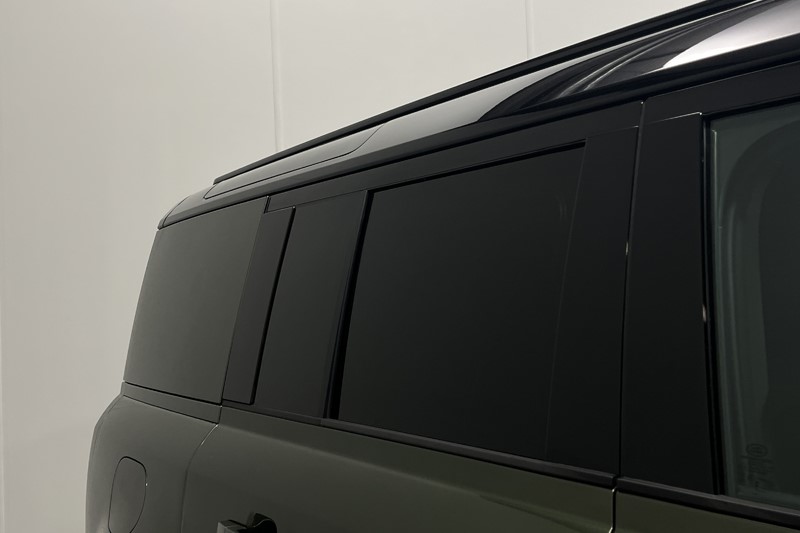 2026 (26) LAND ROVER COMMERCIAL DEFENDER 3.0 D250 Hard Top X-Dynamic SE Auto 5650404