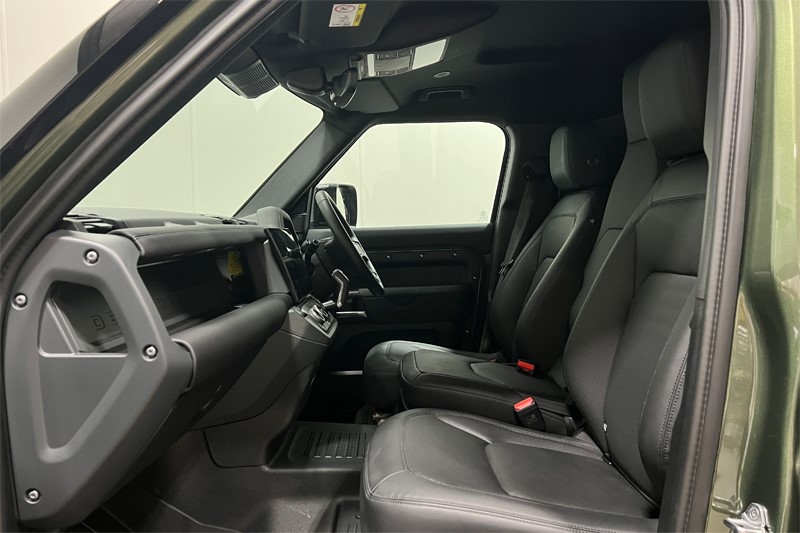 2026 (26) LAND ROVER COMMERCIAL DEFENDER 3.0 D250 Hard Top X-Dynamic SE Auto 5650358